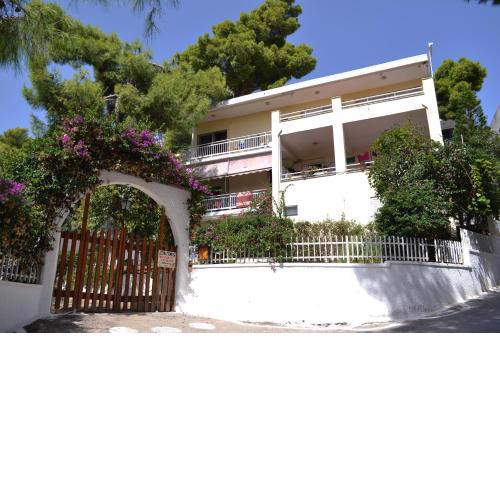 Zontanos Studios & Apartments
