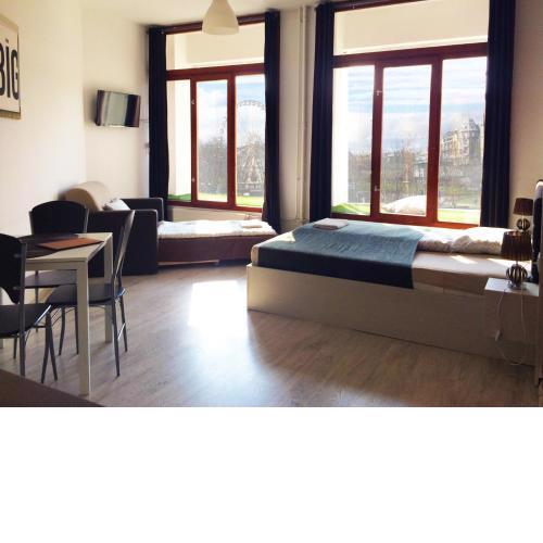 Zoom-Budapest Apartments