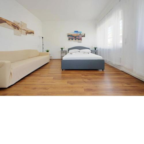 Zucchi Rooms