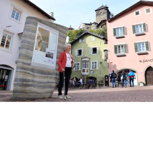 Zweizimmer-Wohnung mit Schlossblick
