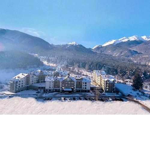 Apartmanica Double room apartment SKI IN&OUT, swimming pool, balcony, 4* aparthotel, Bansko