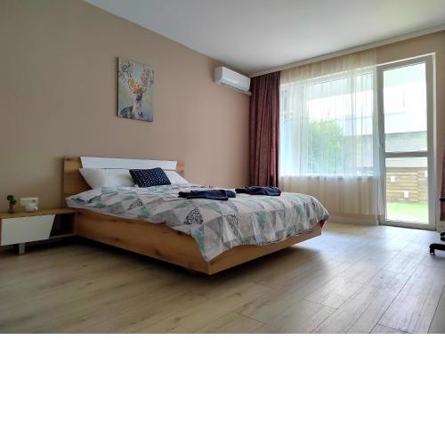 Apartment with private yard and BBQ