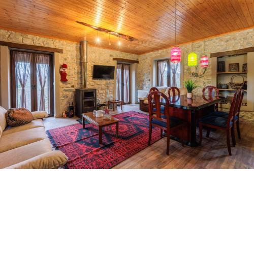 Arcadia Getaway-Levidi Fairytale Haven
