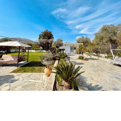 Archangelos Garden House