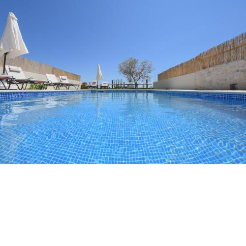 Arismari Villa - Heated Private Pool