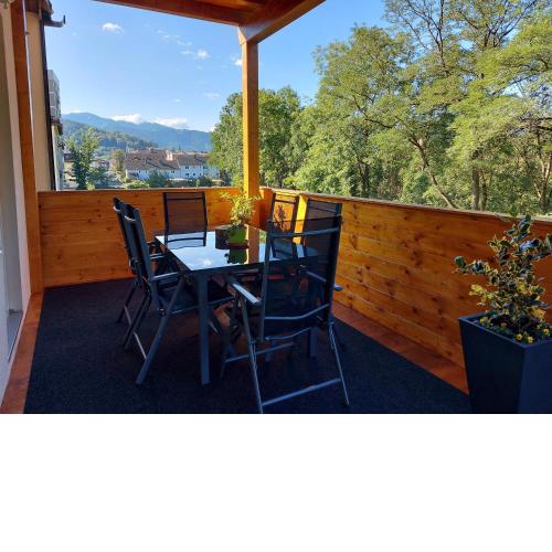 AusZeit Steiraland 7 mit überdachten Balkon und Parkplatz