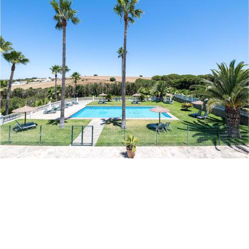 Awesome Apartment In Barbate With Outdoor Swimming Pool, Swimming Pool And 1 Bedrooms