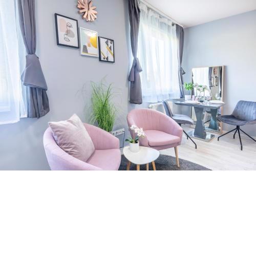 Cozy studio at residential area - free street parking