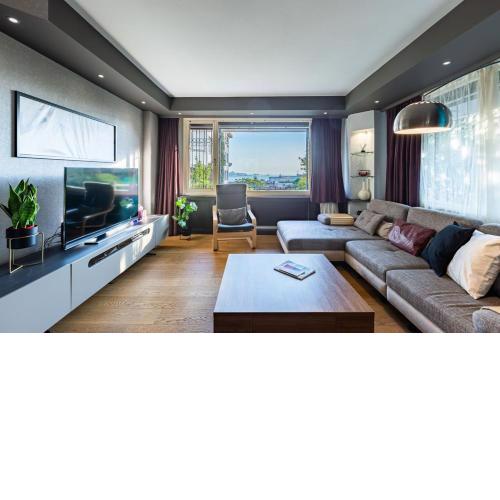 Flat with Fascinating Bosphorus View in Besiktas