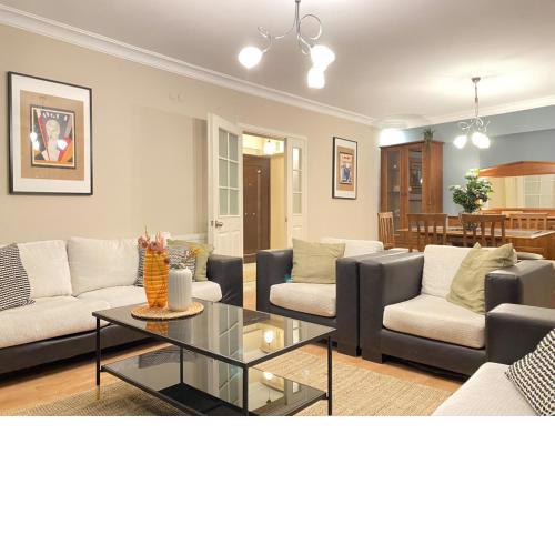 Sleek Flat in Nisantasi with Terrace